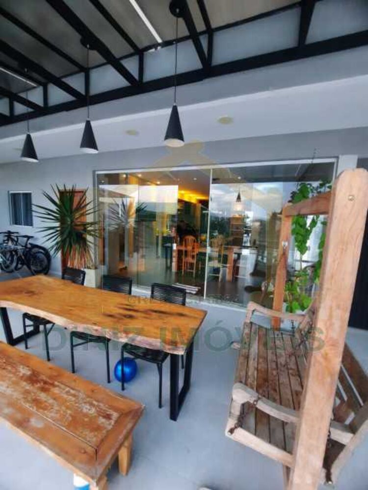 Casa, 4 quartos, 318 m² - Foto 3