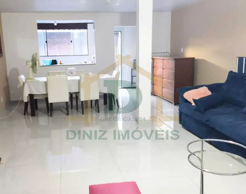 Casa à venda com 2 quartos, 164m² - Foto 2