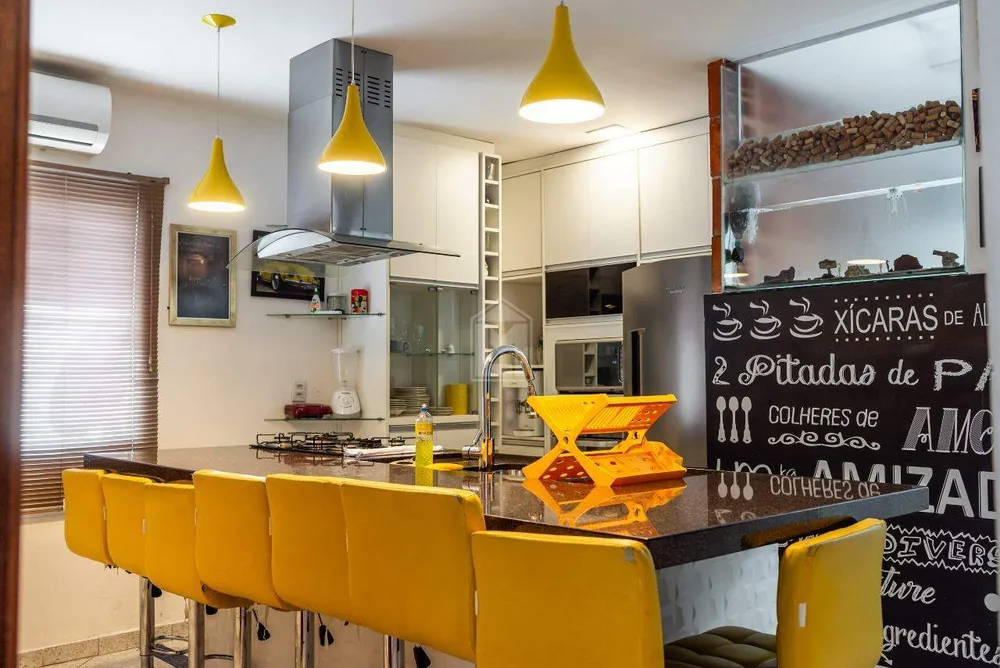 Casa, 8 quartos, 320 m² - Foto 1