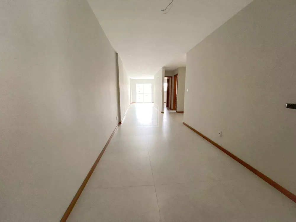 Apartamento à venda com 3 quartos, 118m² - Foto 2