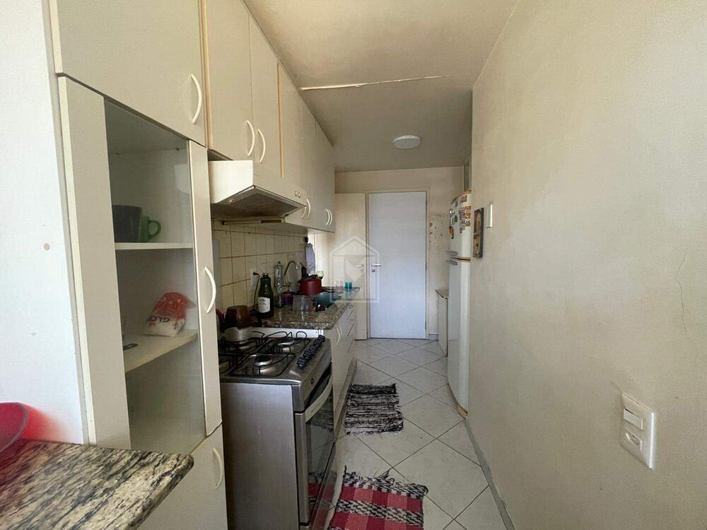 Apartamento à venda com 2 quartos, 80m² - Foto 3