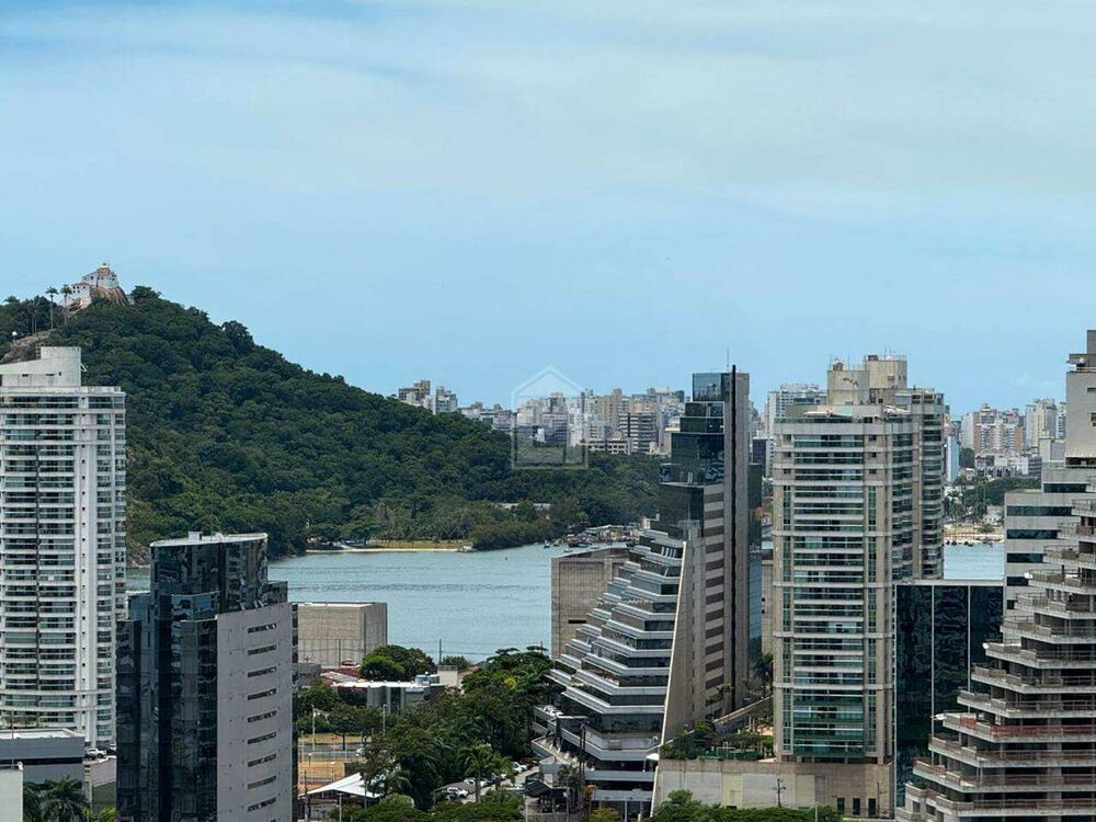 Apartamento à venda com 3 quartos, 108m² - Foto 1
