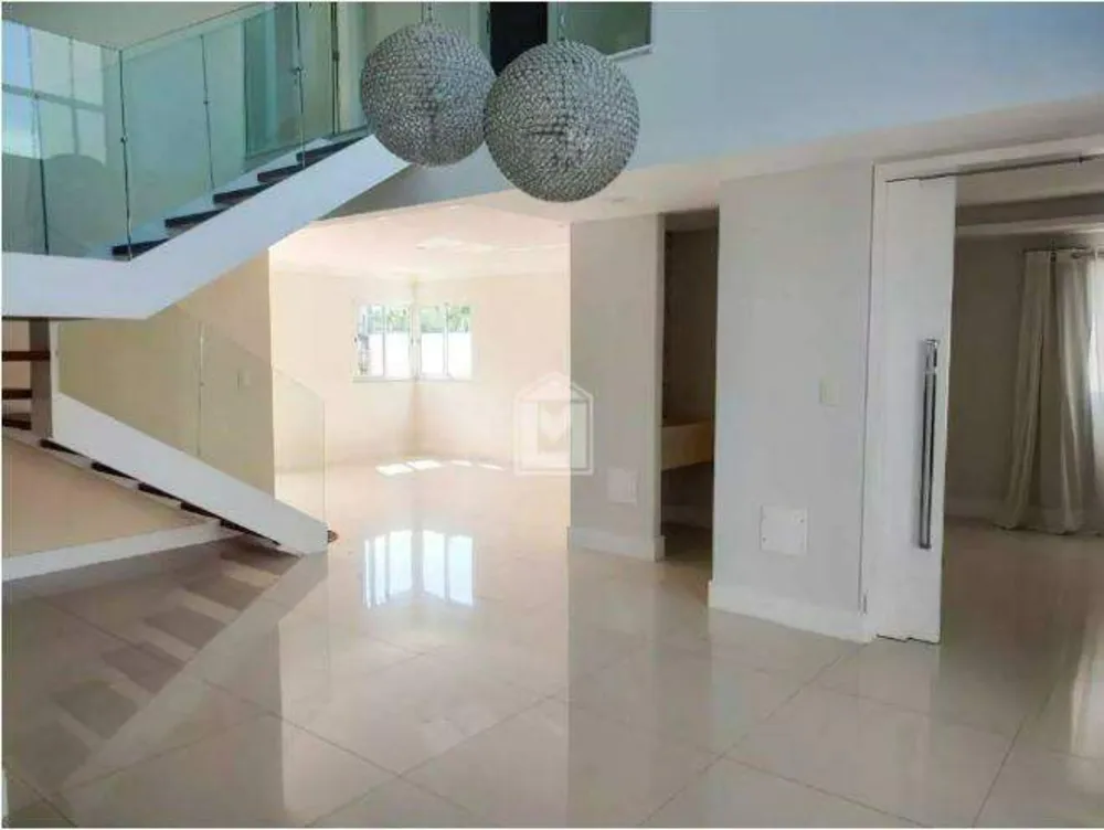 Casa, 4 quartos, 276 m² - Foto 1