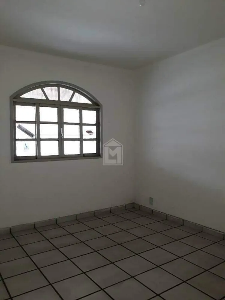 Casa, 4 quartos, 233 m² - Foto 1