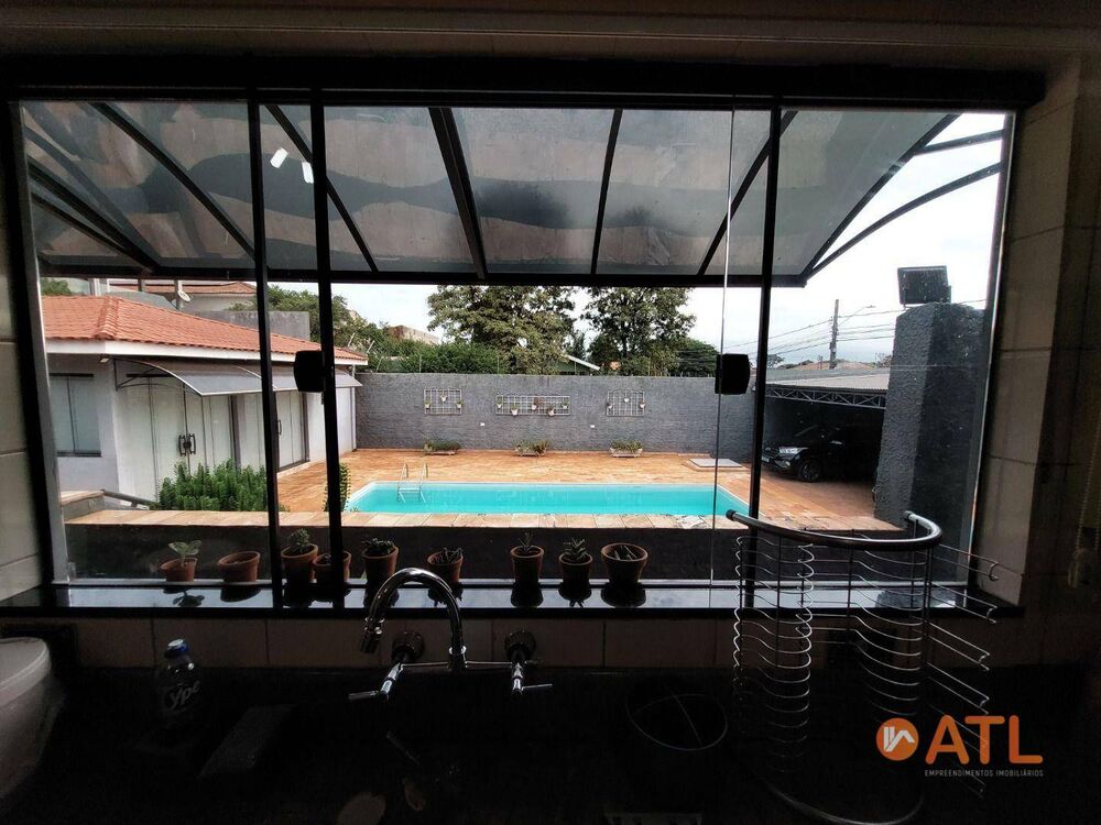 Casa, 3 quartos, 318 m² - Foto 3