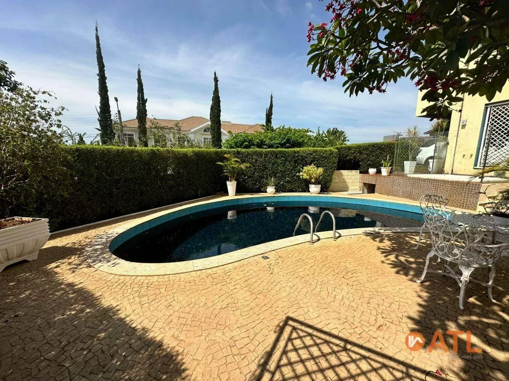 Sobrado, 3 quartos, 370 m² - Foto 1