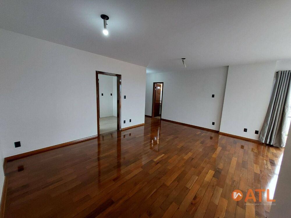 Apartamento, 3 quartos, 138 m² - Foto 1