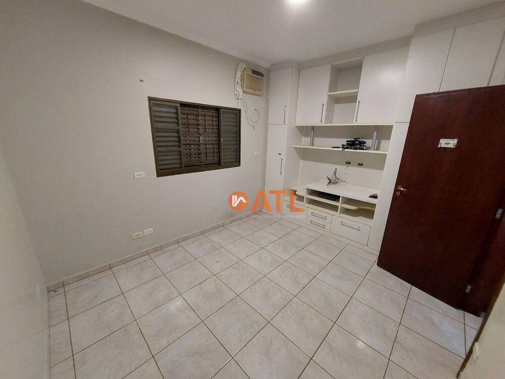 Casa, 3 quartos, 220 m² - Foto 41
