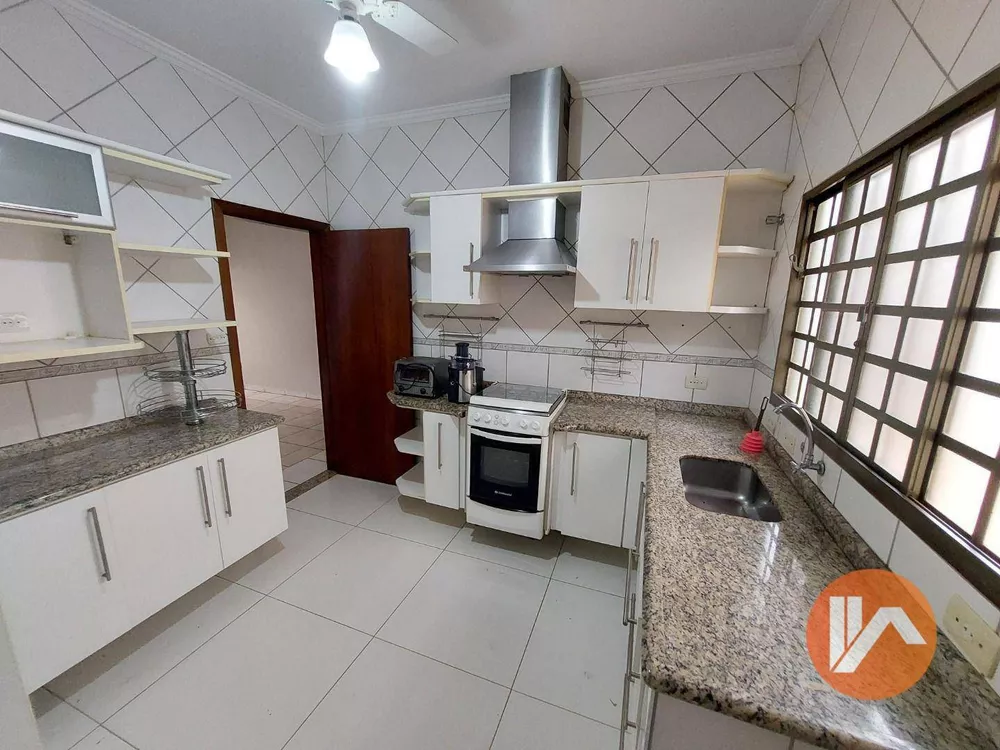 Casa, 3 quartos, 220 m² - Foto 4