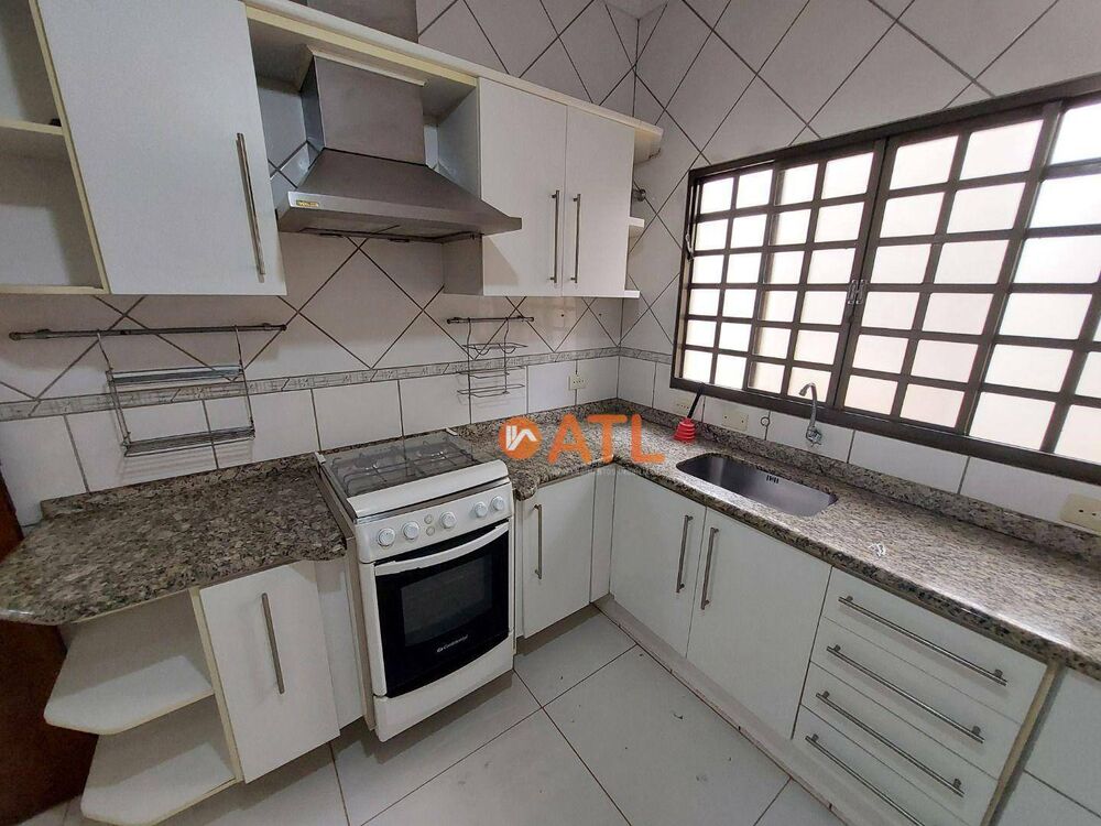 Casa, 3 quartos, 220 m² - Foto 35