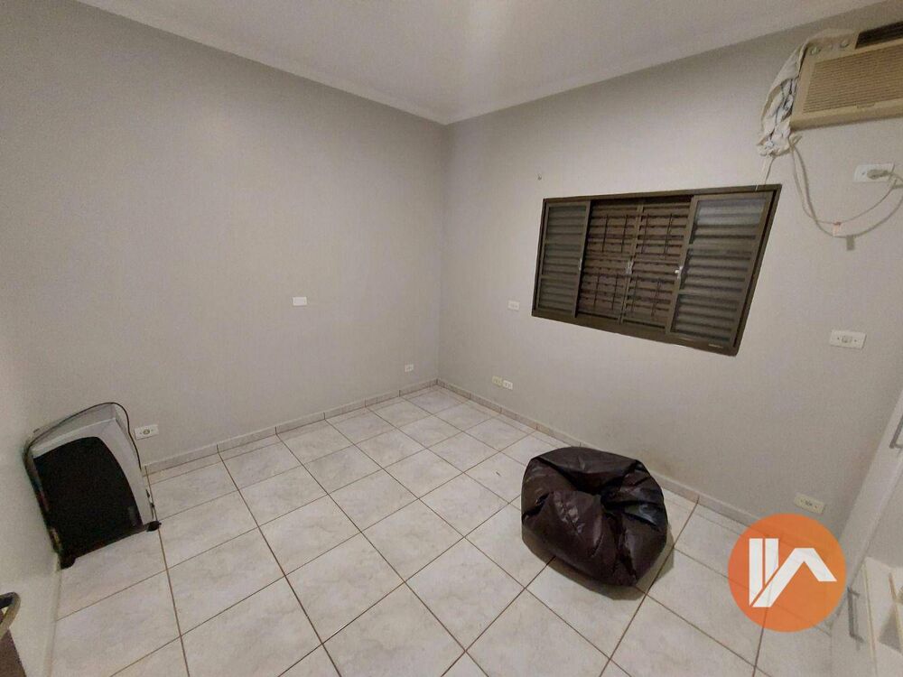 Casa, 3 quartos, 220 m² - Foto 34