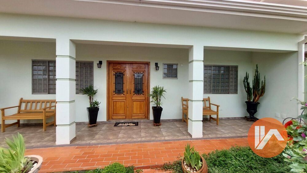 Casa, 4 quartos, 312 m² - Foto 1