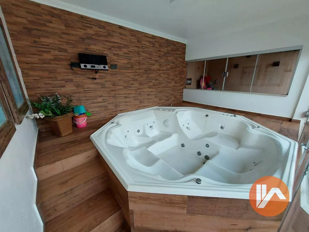 Casa, 3 quartos, 320 m² - Foto 1