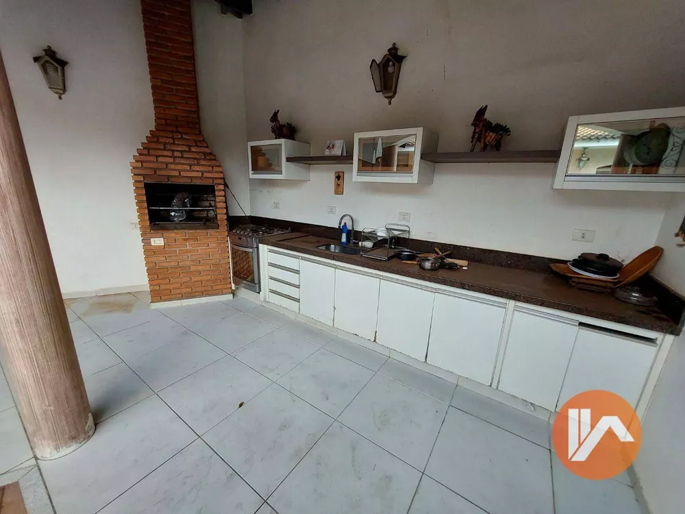 Casa, 3 quartos, 320 m² - Foto 2