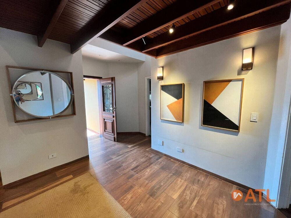 Casa, 3 quartos, 359 m² - Foto 1