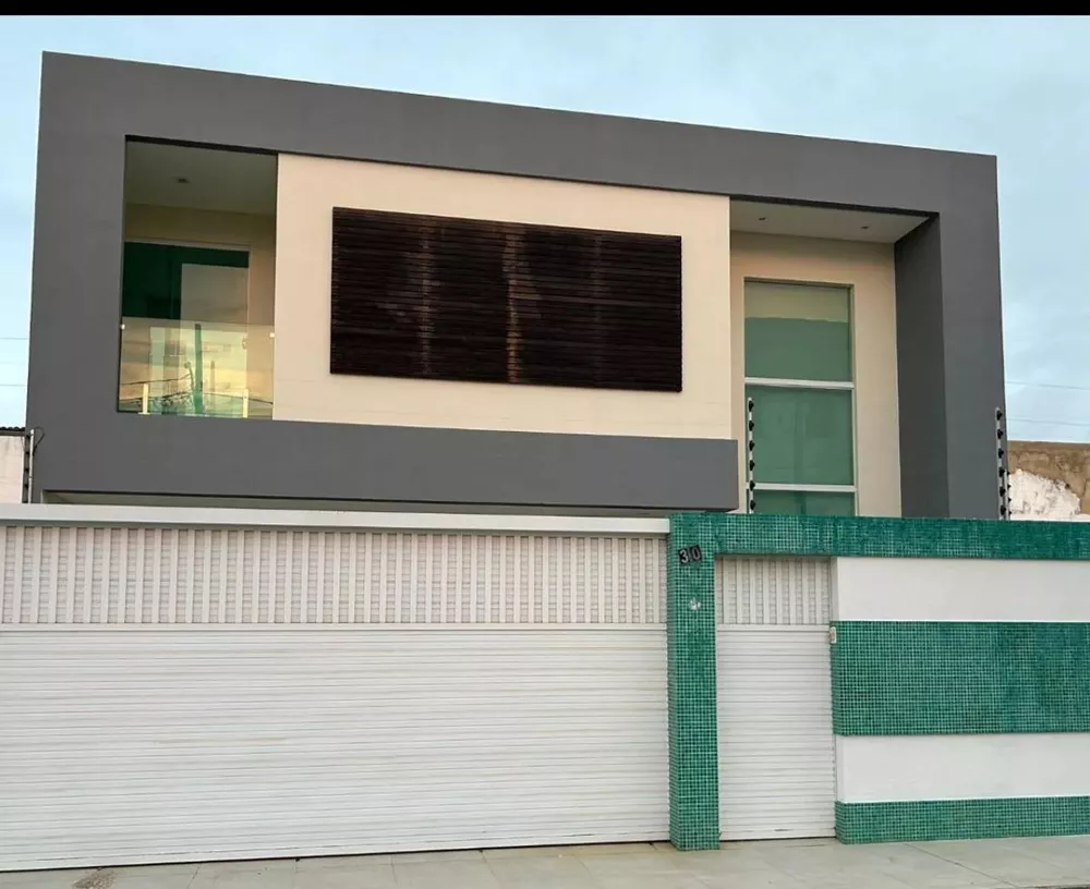 Casa à venda com 3 quartos, 200m² - Foto 1