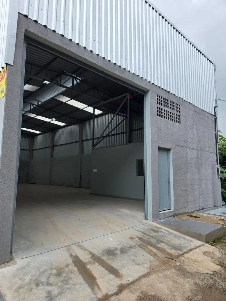 Depósito-Galpão, 240 m² - Foto 1