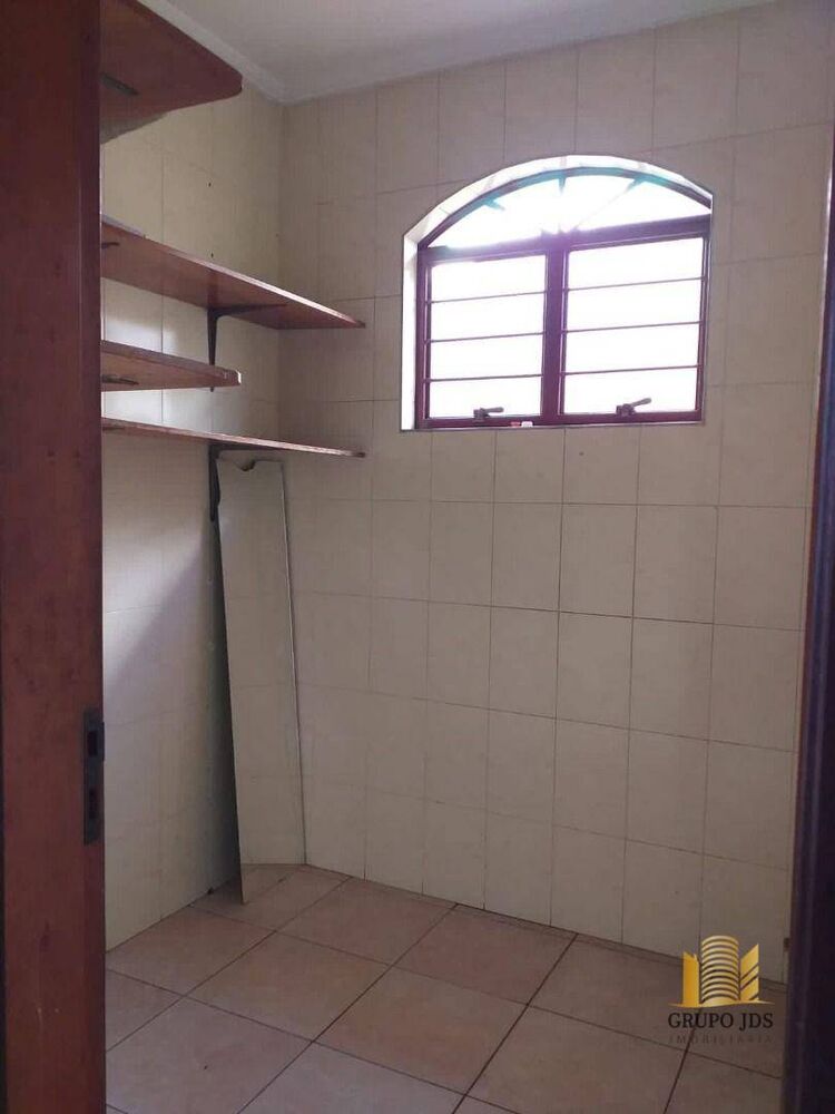 Casa, 3 quartos, 250 m² - Foto 3