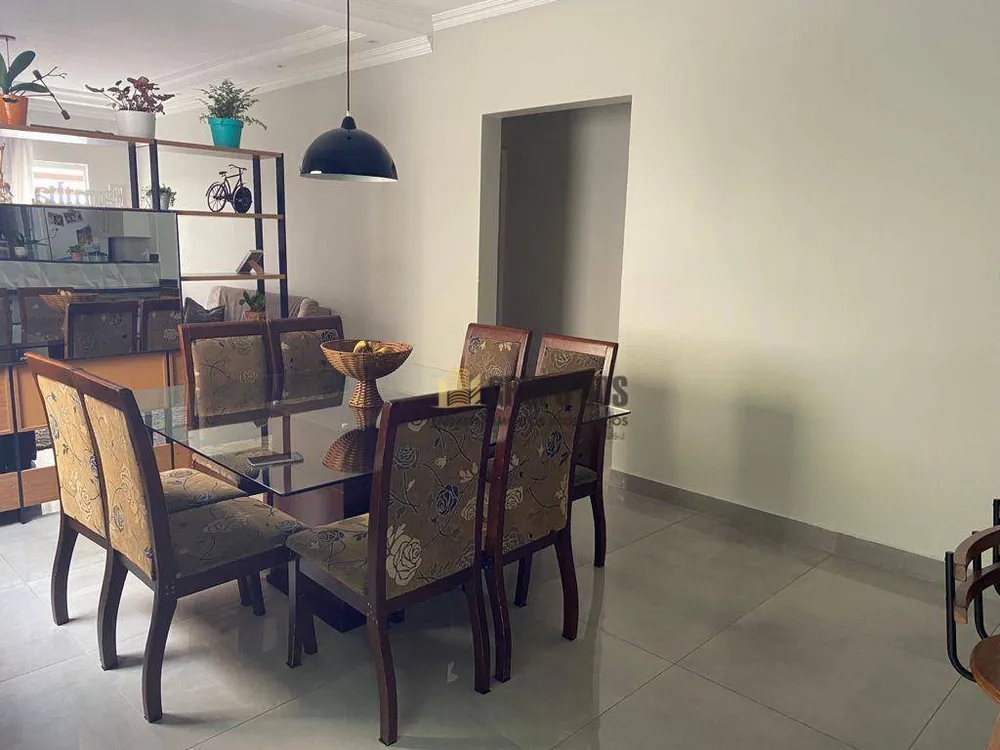 Casa, 3 quartos, 169 m² - Foto 2