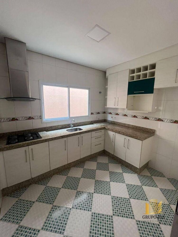 Casa, 4 quartos, 161 m² - Foto 1
