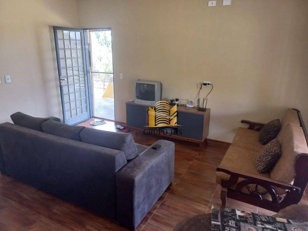 Chácara, 2 quartos, 1502 m² - Foto 2