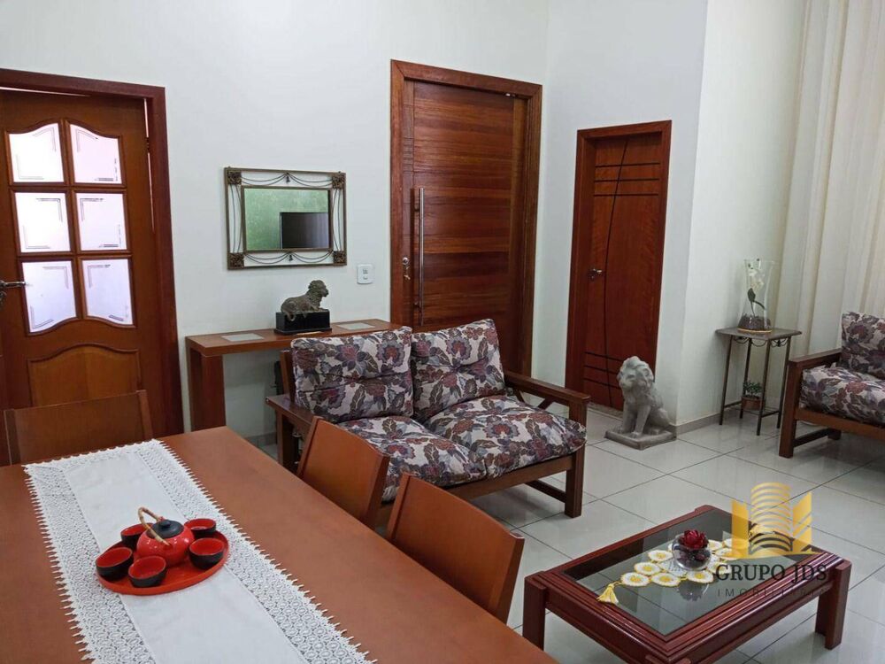 Casa, 3 quartos, 170 m² - Foto 1