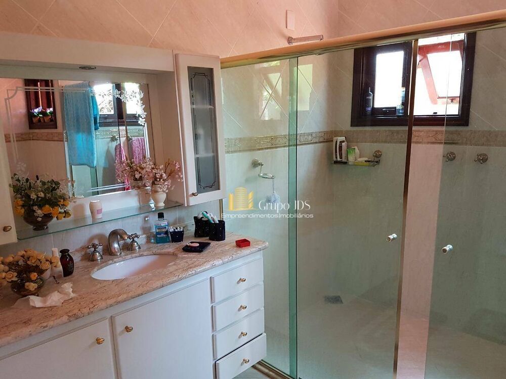 Casa, 4 quartos, 380 m² - Foto 1