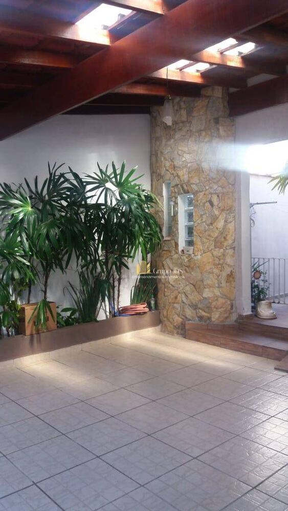 Casa, 3 quartos, 201 m² - Foto 2