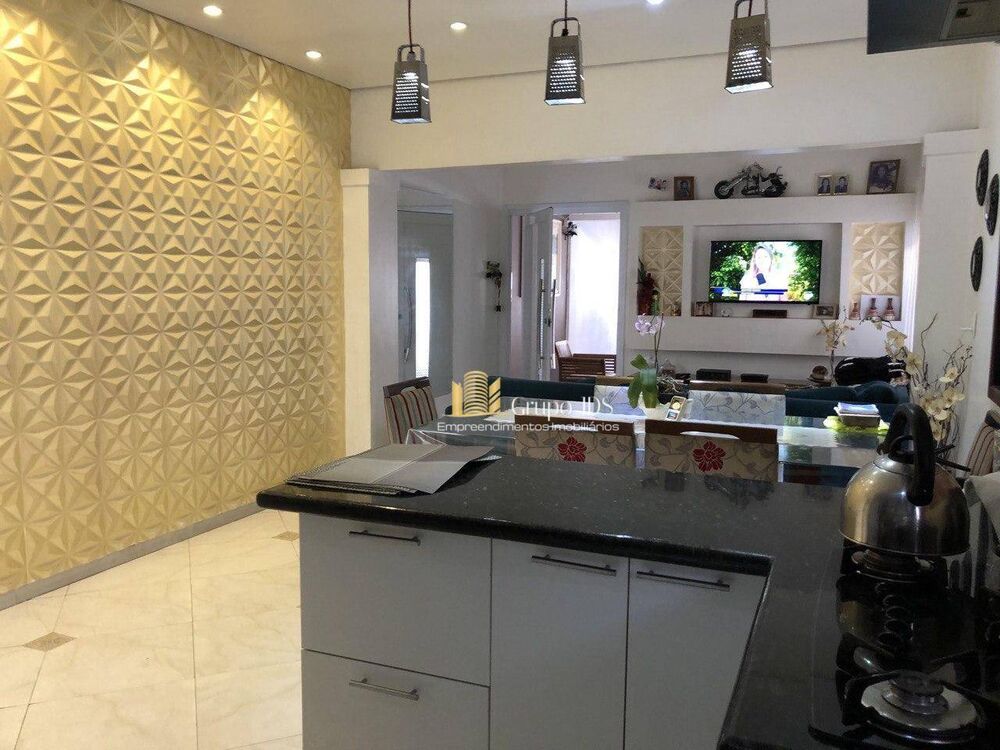 Casa, 3 quartos, 201 m² - Foto 7