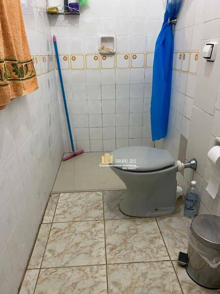 Casa à venda com 3 quartos, 70m² - Foto 12