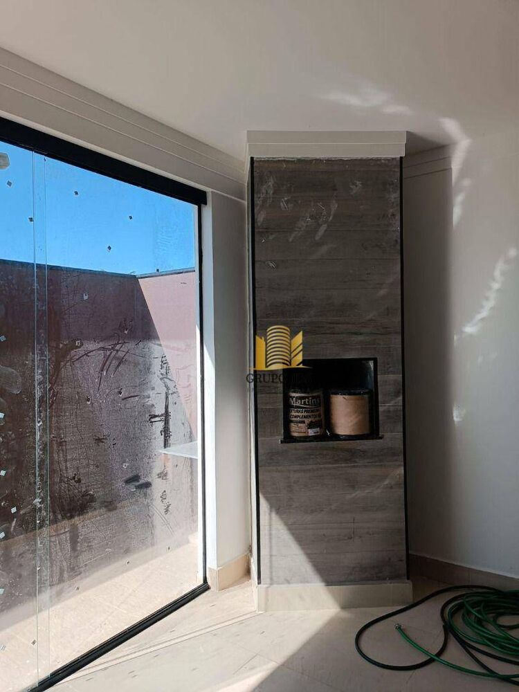 Casa à venda com 3 quartos, 250m² - Foto 11