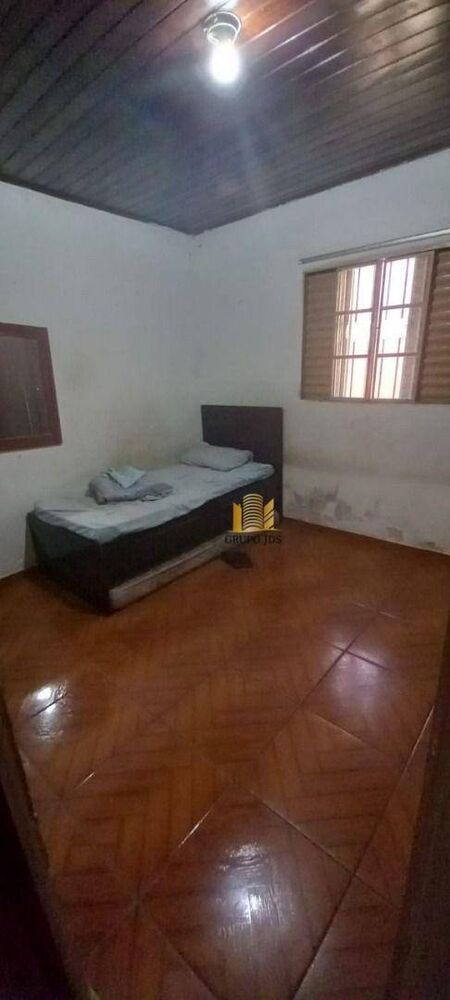 Casa, 4 quartos, 180 m² - Foto 1