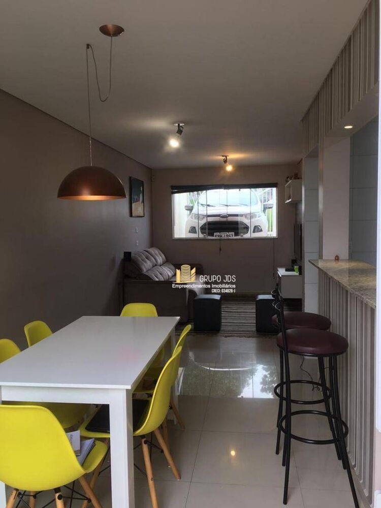 Casa, 3 quartos, 98 m² - Foto 2