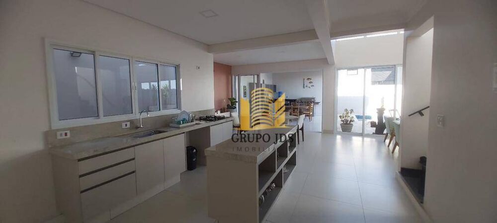 Sobrado, 3 quartos, 236 m² - Foto 4