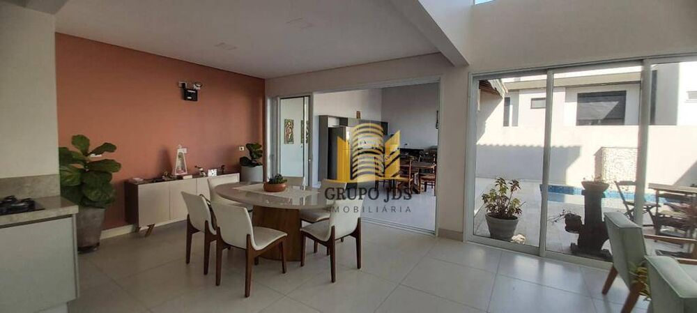 Sobrado, 3 quartos, 236 m² - Foto 1