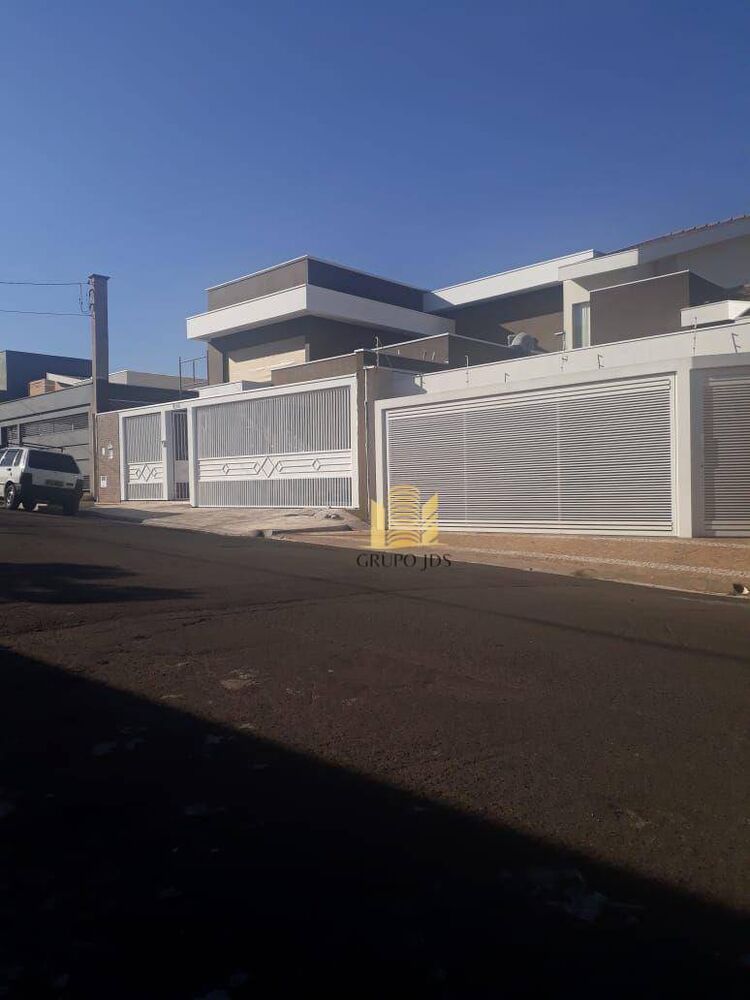 Casa, 4 quartos, 300 m² - Foto 1