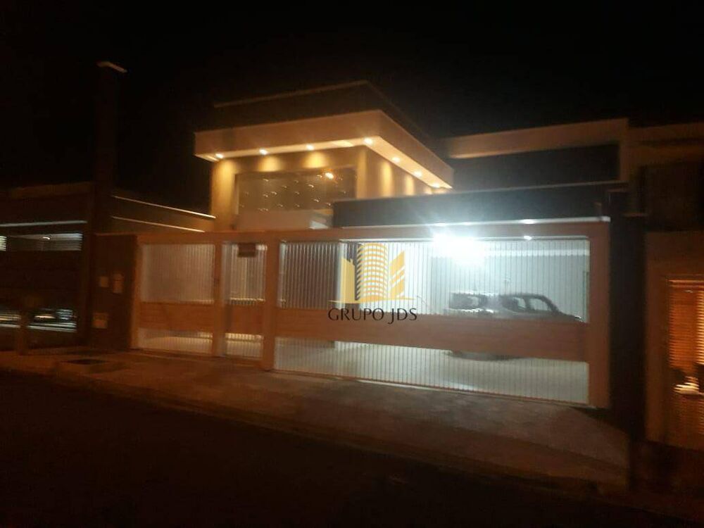 Casa, 4 quartos, 300 m² - Foto 2