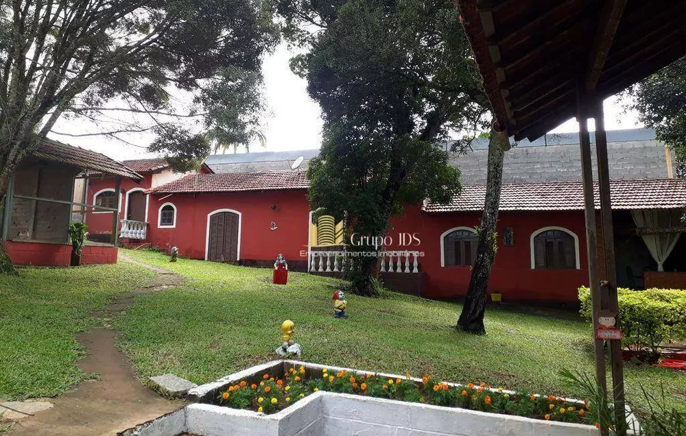 Sítio, 8 quartos, 4000 m² - Foto 1