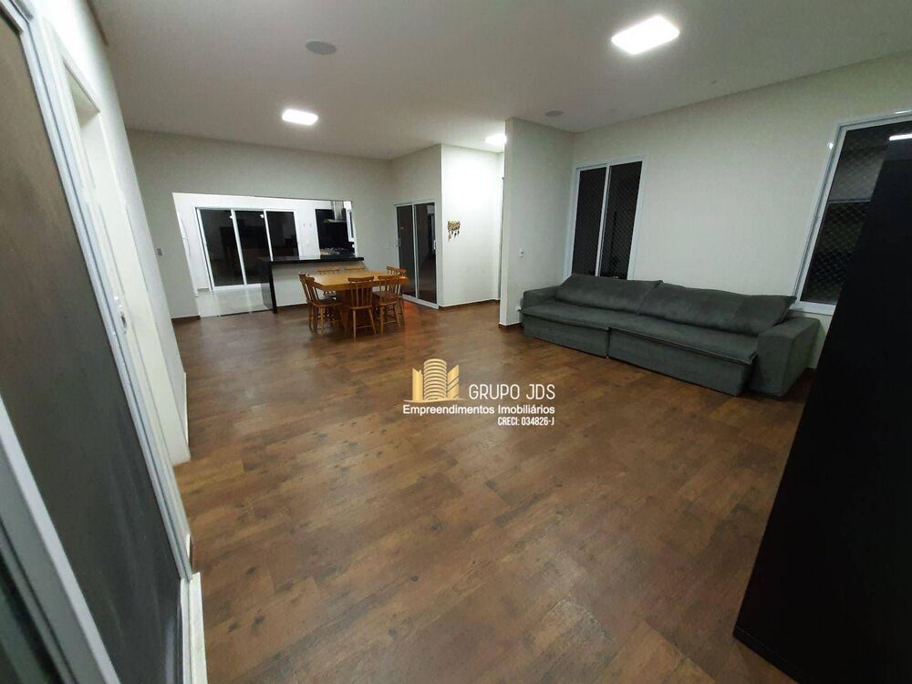 Casa, 3 quartos, 263 m² - Foto 1