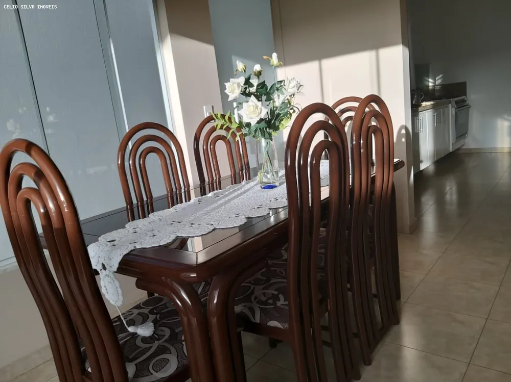 Casa, 4 quartos, 253 m² - Foto 3