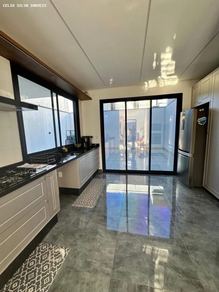 Casa, 3 quartos, 143 m² - Foto 1