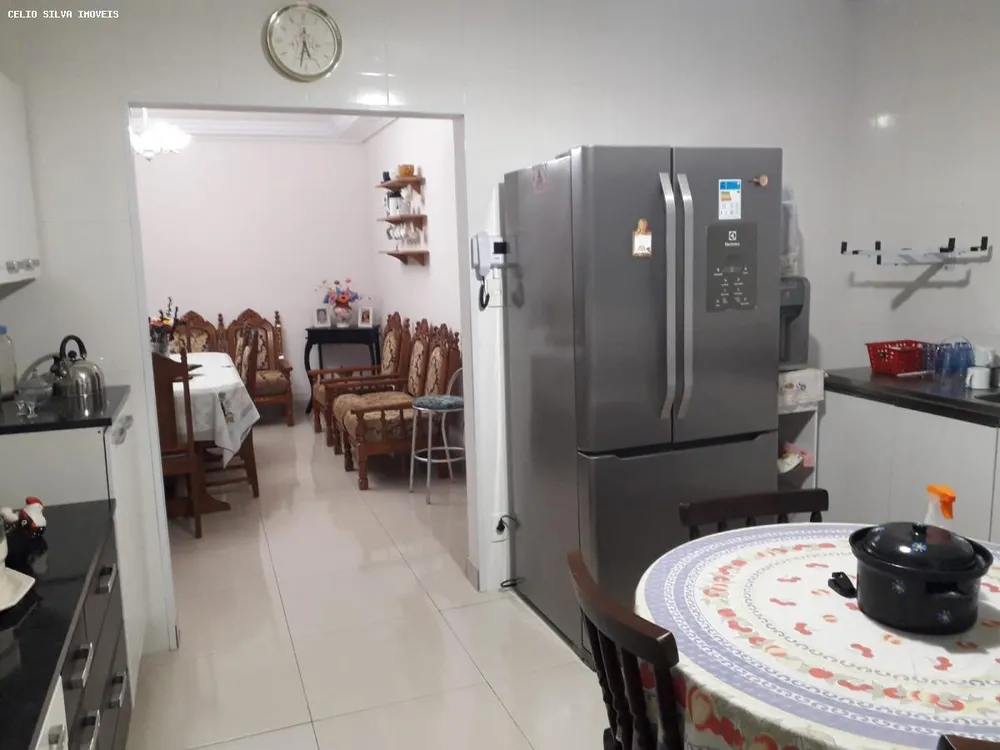 Casa, 3 quartos, 185 m² - Foto 4