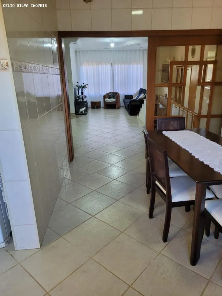 Casa, 3 quartos, 280 m² - Foto 2