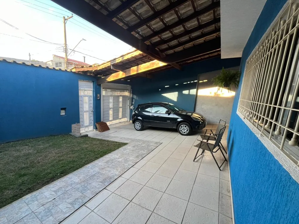 Casa, 3 quartos, 195 m² - Foto 1
