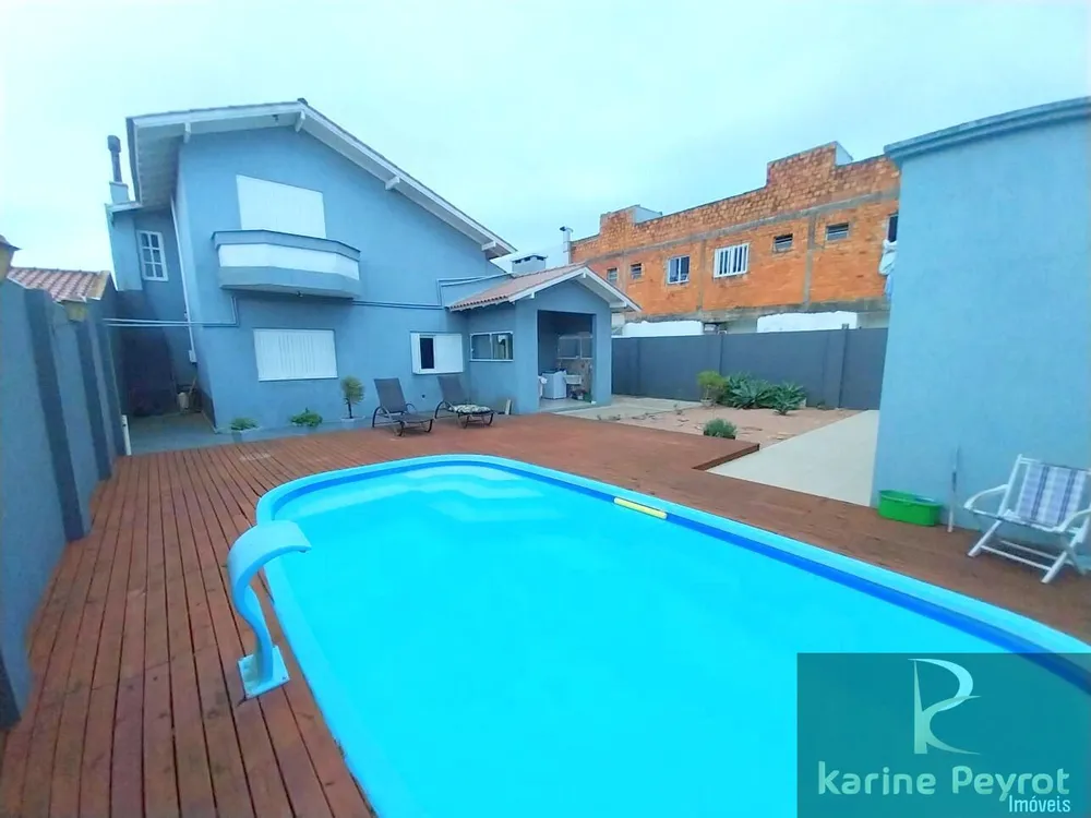 Casa, 4 quartos, 252 m² - Foto 1