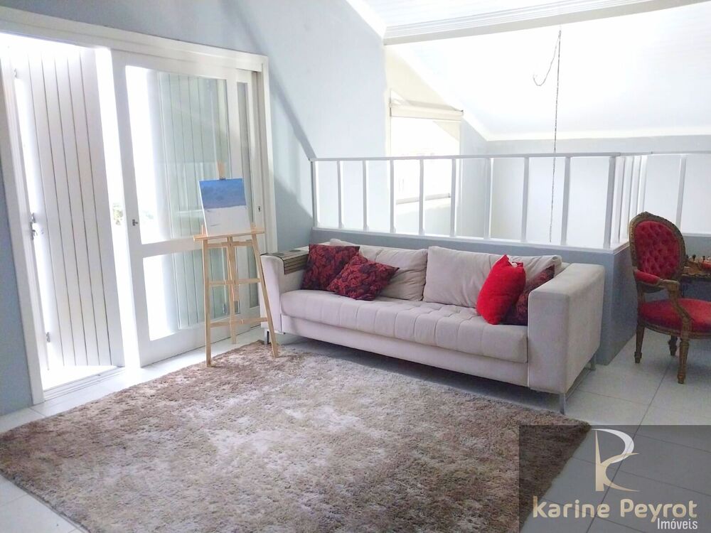 Casa à venda com 4 quartos, 252m² - Foto 2