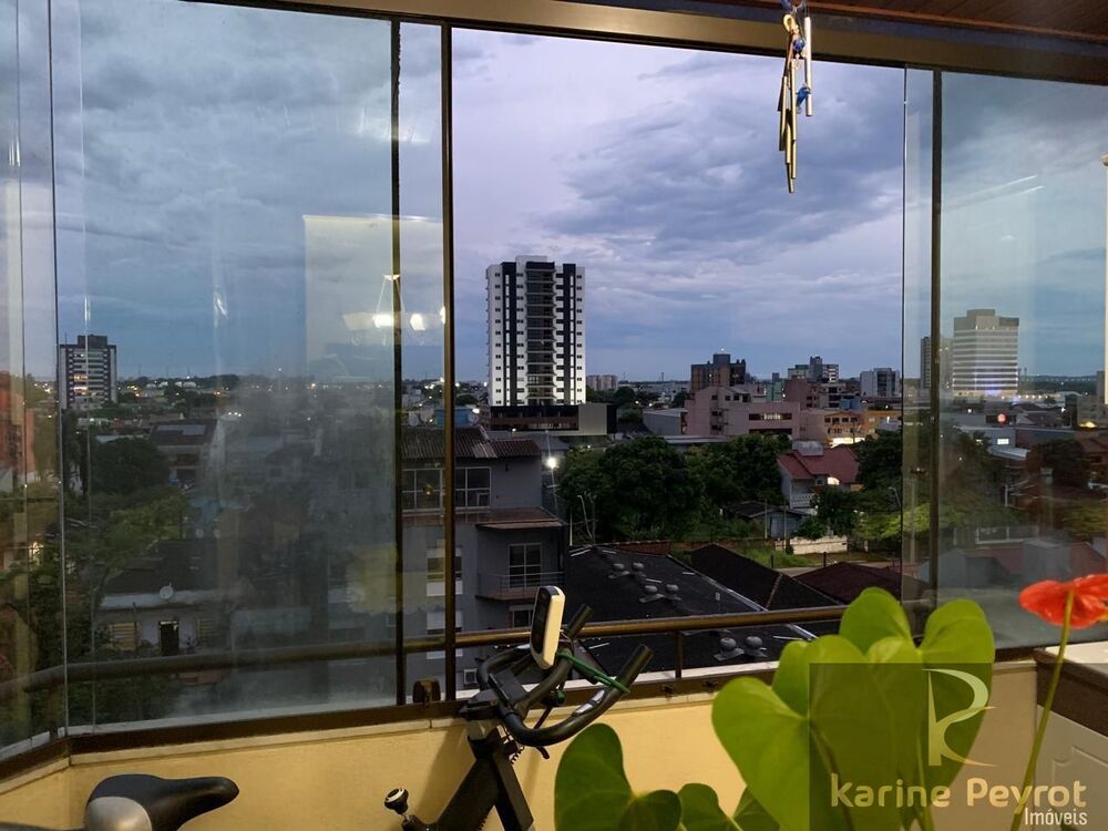 Apartamento à venda com 3 quartos, 141m² - Foto 2