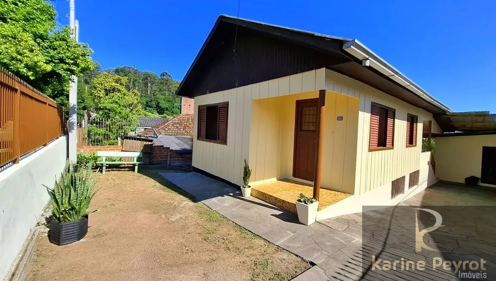 Casa à venda com 2 quartos, 87m² - Foto 1