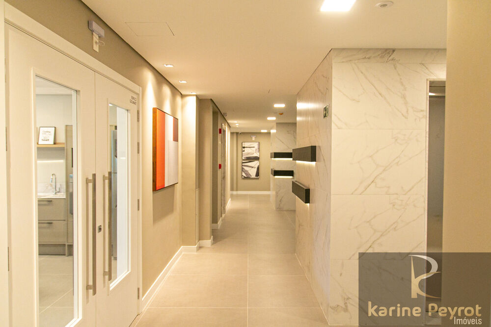 Cobertura, 3 quartos, 233 m² - Foto 2