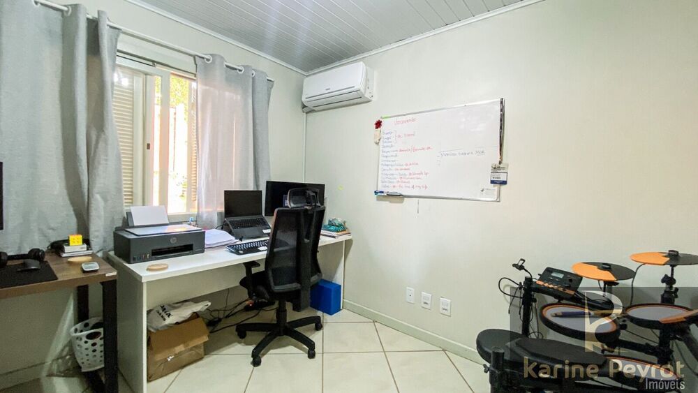 Casa à venda com 3 quartos, 80m² - Foto 4